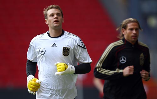 C罗进入国家队后葡萄牙12届大赛全勤，此前总共仅参加6届大赛