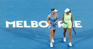 LPL最强全华班惨遭羞辱！Faker支持AL夺冠，T1牌子被GEN纳入底座