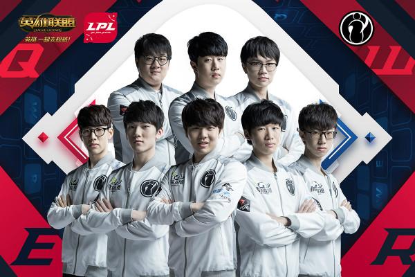 足球界中 足球界中